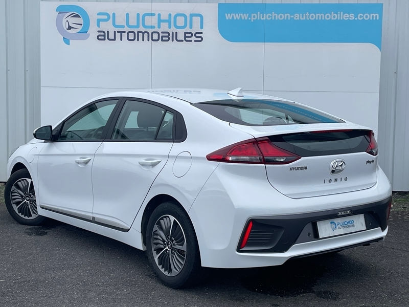 Photo 3 - Hyundai Ioniq