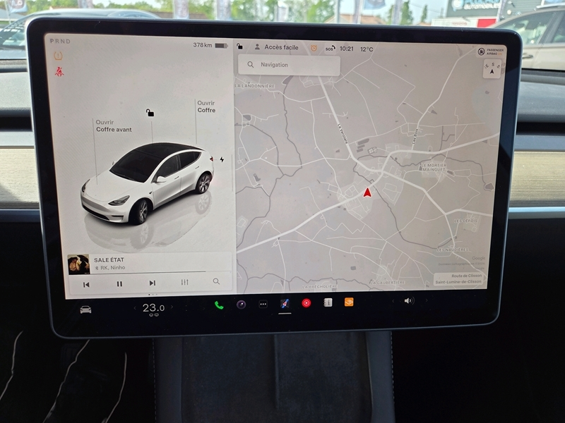 Photo 11 - Tesla Model Y