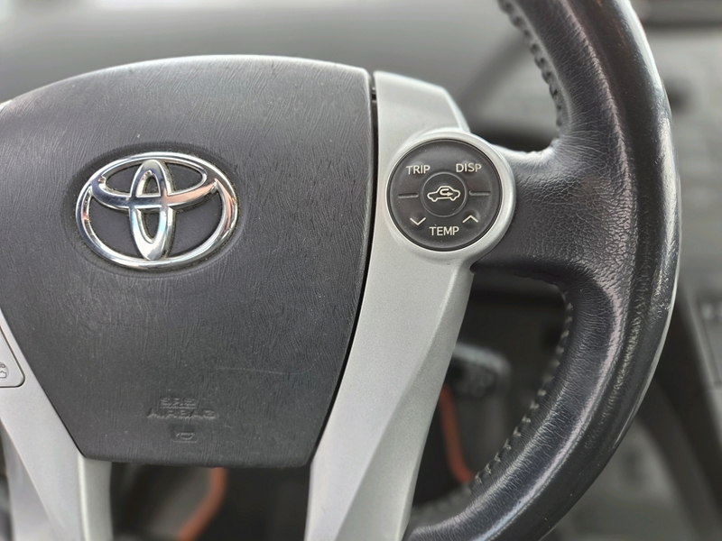 Photo 6 - Toyota Prius
