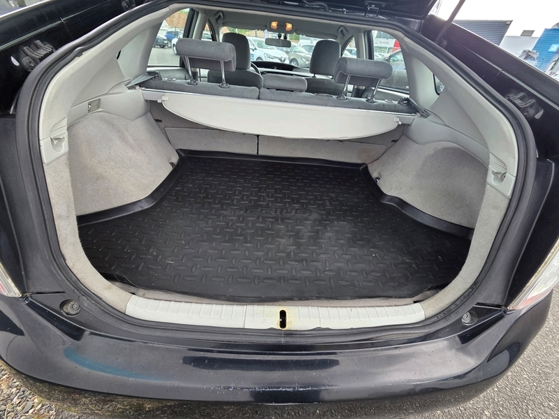 Photo 14 - Toyota Prius