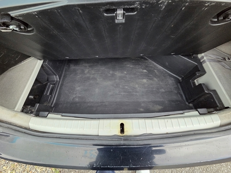 Photo 15 - Toyota Prius