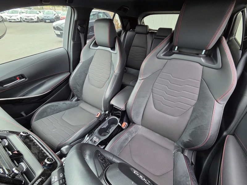 Photo 6 - Toyota Corolla
