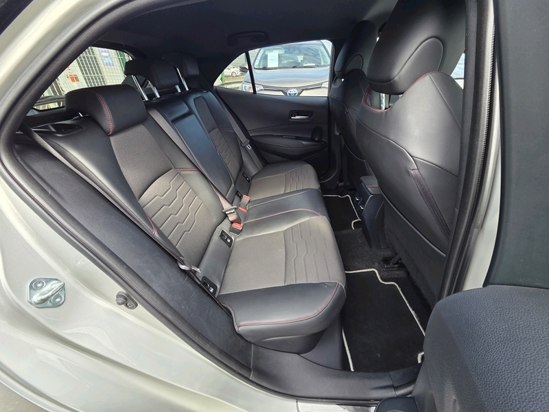 Photo 16 - Toyota Corolla