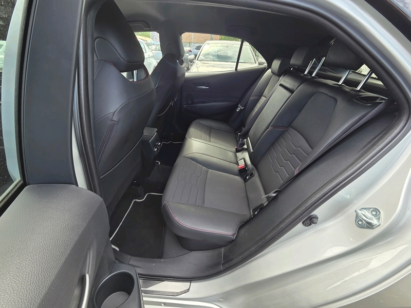 Photo 15 - Toyota Corolla