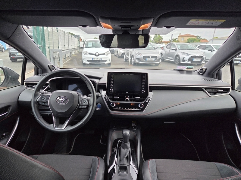 Photo 2 - Toyota Corolla Touring Spt