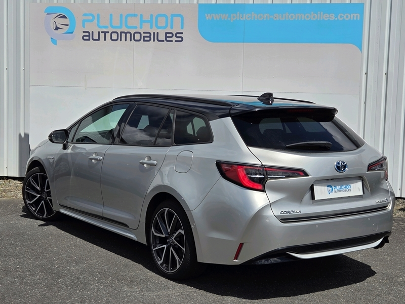 Photo 3 - Toyota Corolla Touring Spt