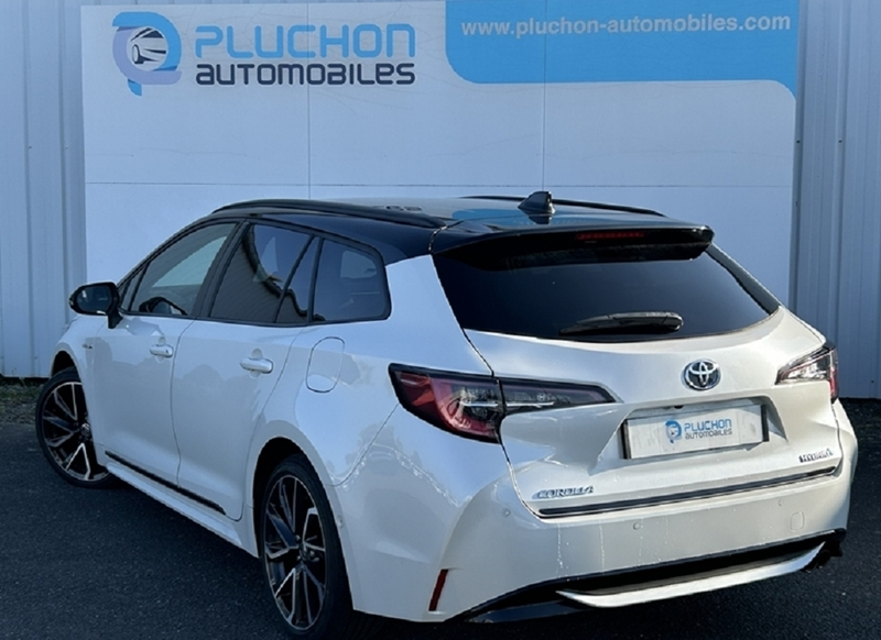 Toyota
                    Corolla Touring Spt