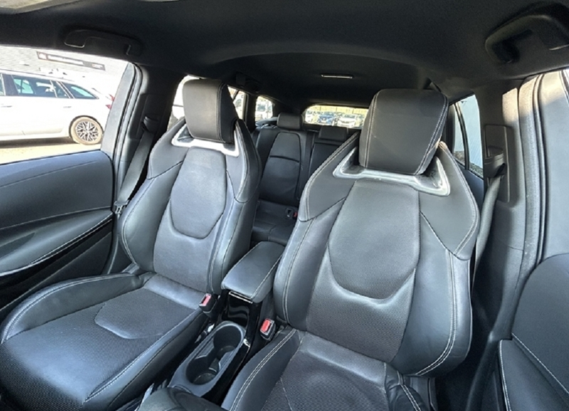 Photo 4 - Toyota Corolla Touring Spt