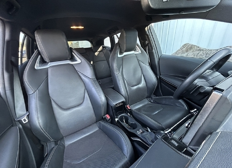 Photo 5 - Toyota Corolla Touring Spt