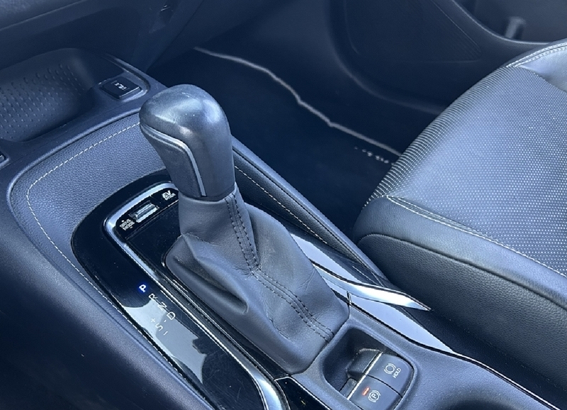 Photo 8 - Toyota Corolla Touring Spt