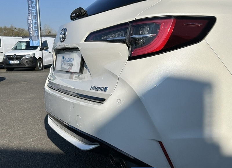 Photo 19 - Toyota Corolla Touring Spt