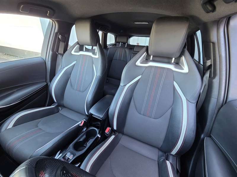Photo 4 - Toyota Corolla Touring Spt