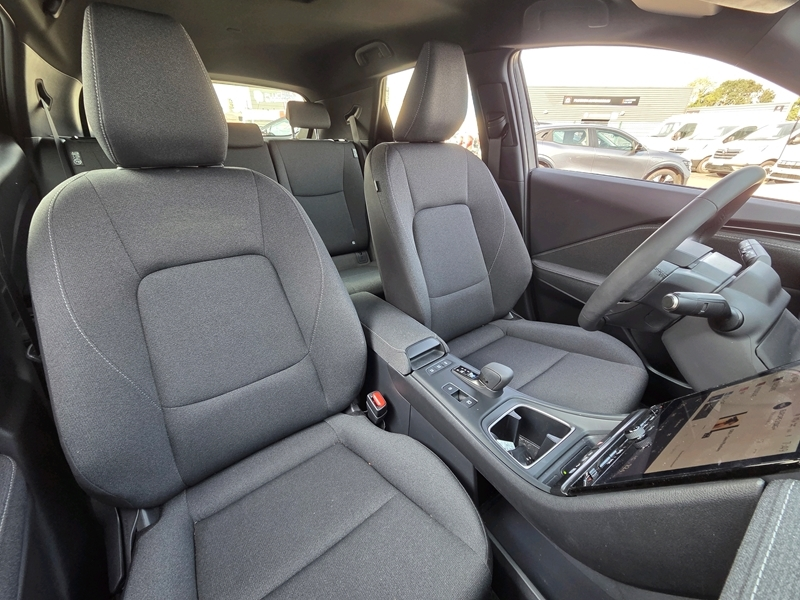 Photo 5 - Lexus Lbx