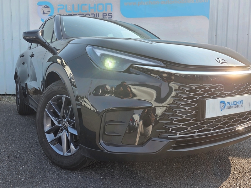 Photo 17 - Lexus Lbx