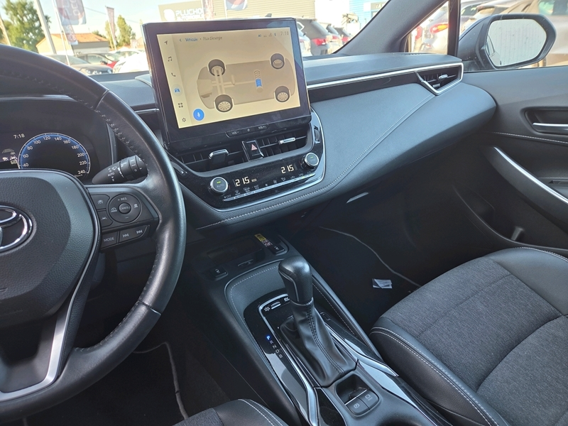 Photo 8 - Toyota Corolla Touring Spt