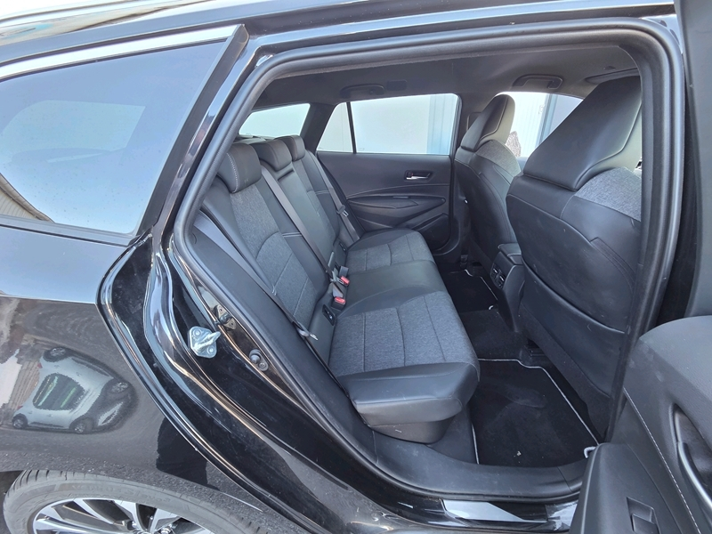 Photo 15 - Toyota Corolla Touring Spt