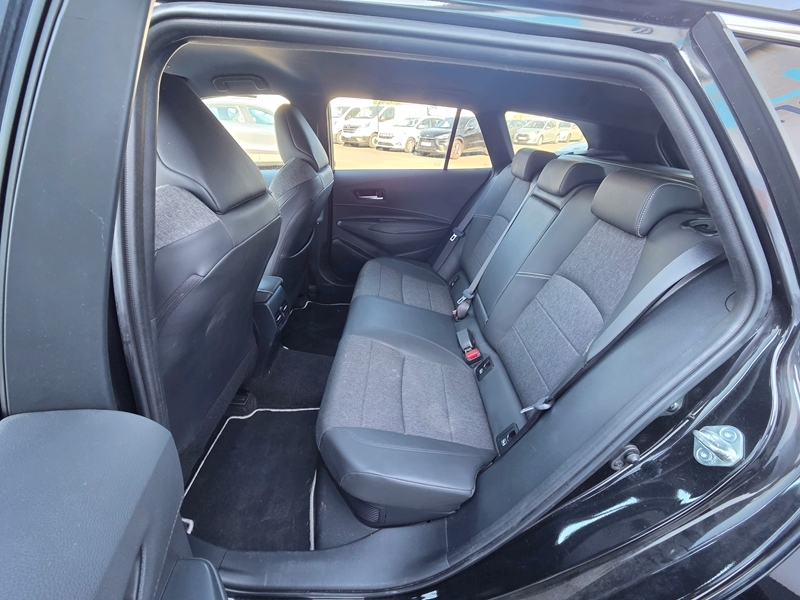 Photo 16 - Toyota Corolla Touring Spt