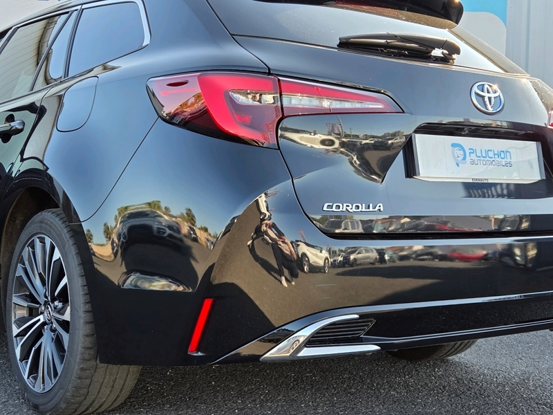 Photo 19 - Toyota Corolla Touring Spt