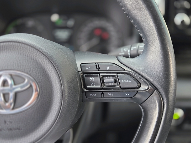 Photo 5 - Toyota Yaris