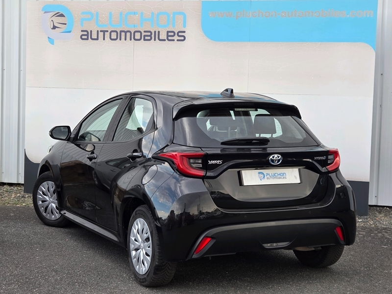 Toyota
                    Yaris