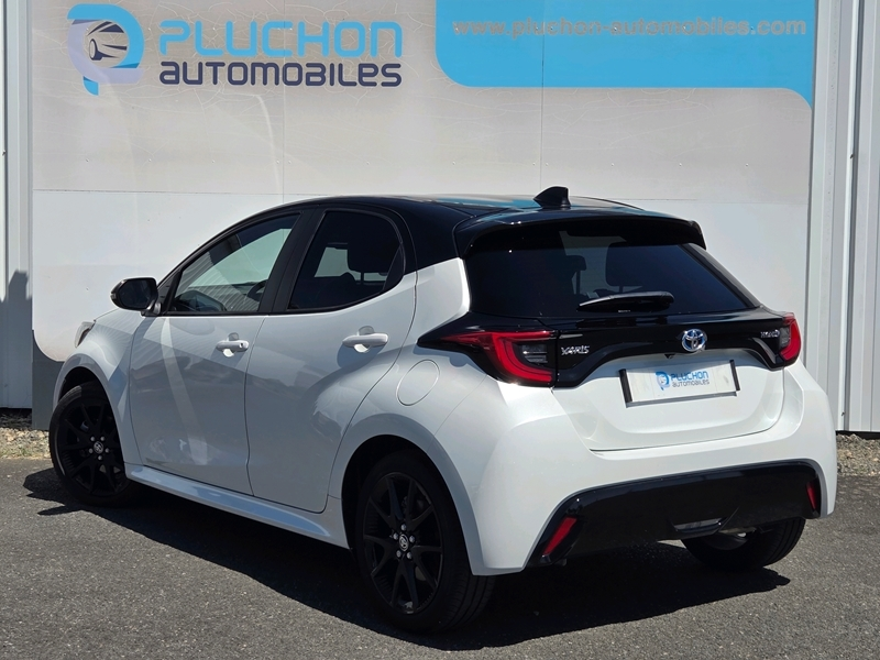Toyota
                    Yaris
