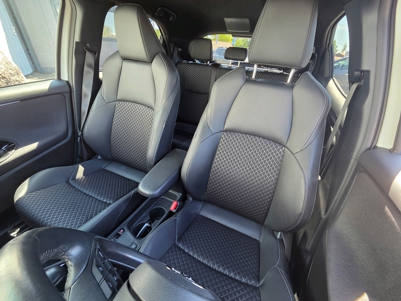 Photo 5 - Toyota Yaris