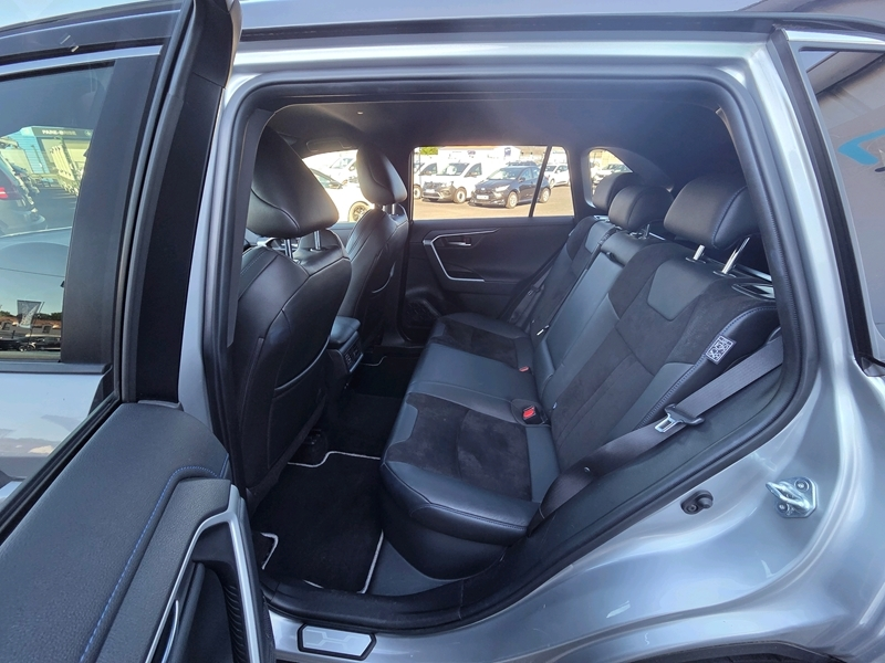 Photo 16 - Toyota RAV4