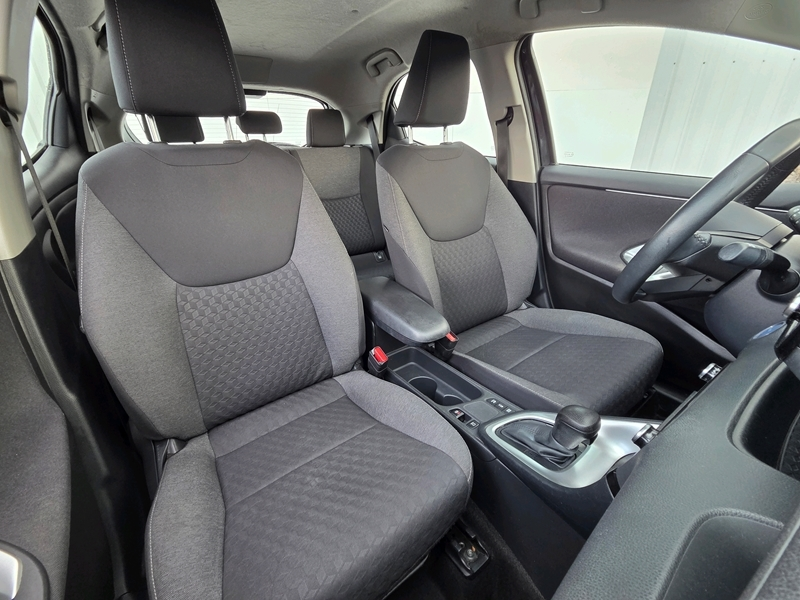 Photo 5 - Toyota Yaris