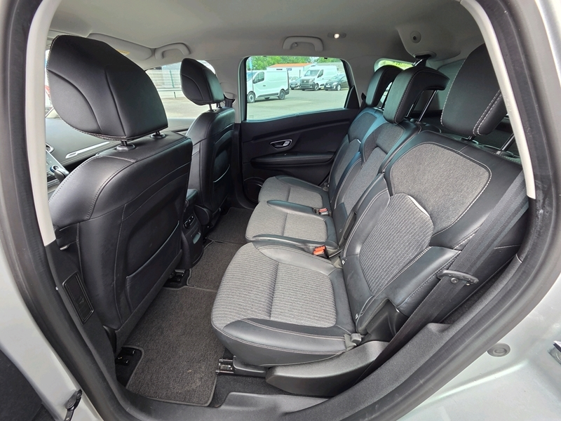 Photo 16 - Renault Scenic IV