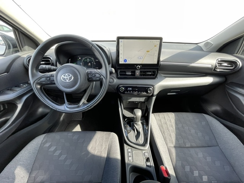 Photo 2 - Toyota Yaris