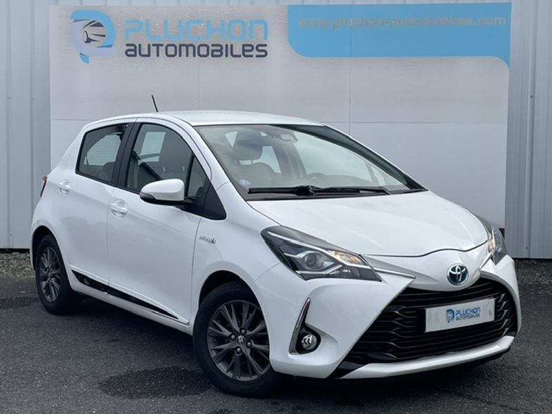 Toyota Yaris - 100H Dynamic 5P