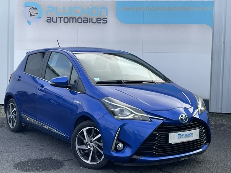 Toyota Yaris - 100H Chic 5P