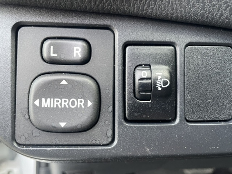 Photo 10 - Toyota Yaris