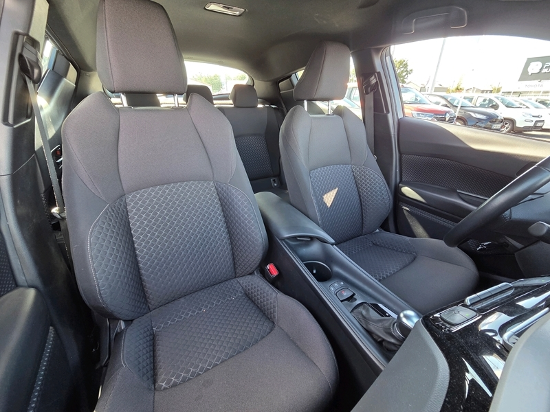 Photo 5 - Toyota C-HR