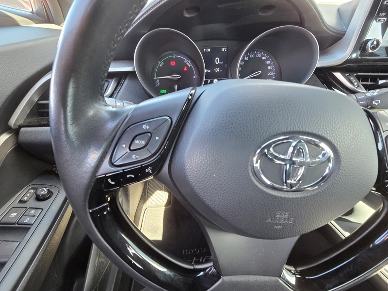 Photo 6 - Toyota C-HR