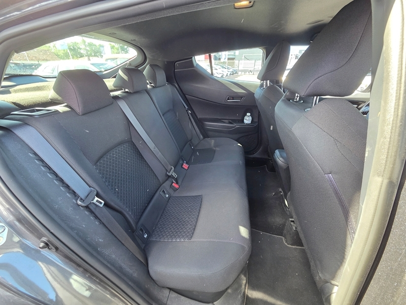 Photo 8 - Toyota C-HR