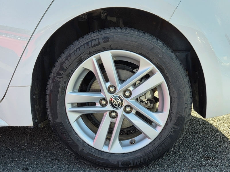 Photo 15 - Toyota Corolla
