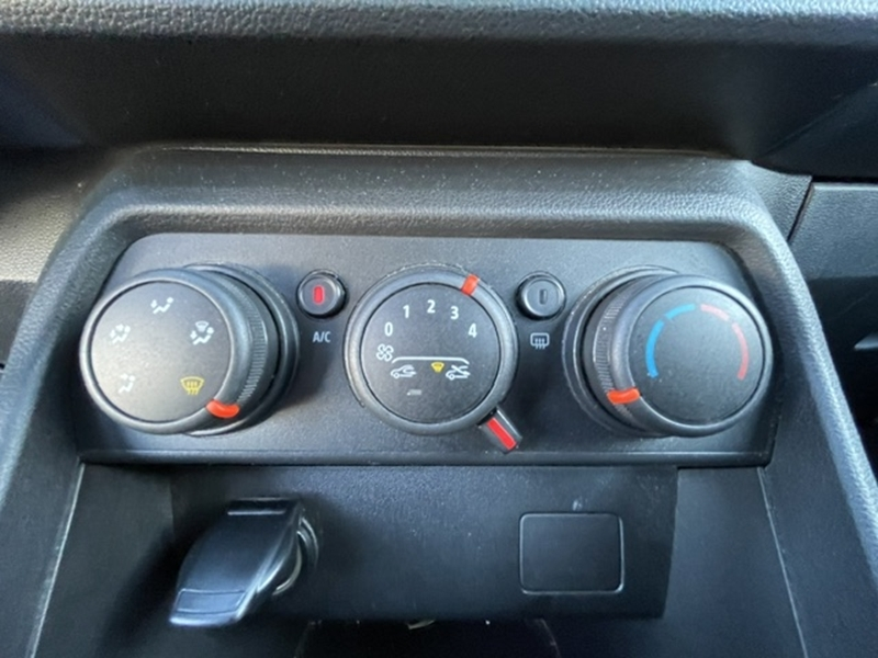 Photo 13 - Dacia Sandero