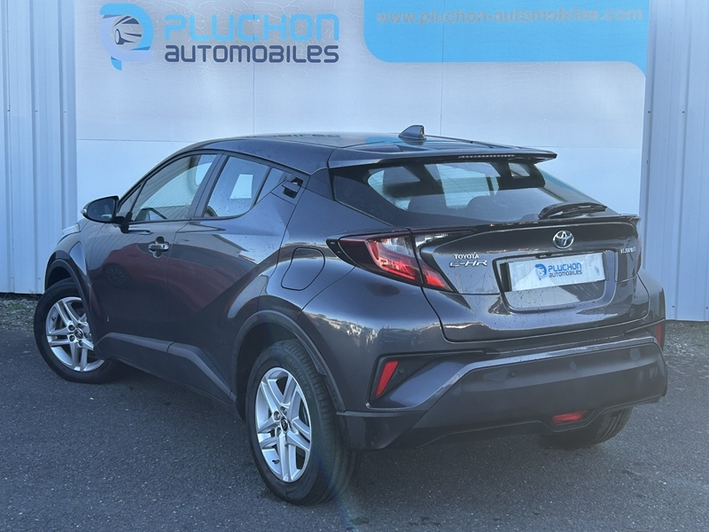 Photo 3 - Toyota C-HR