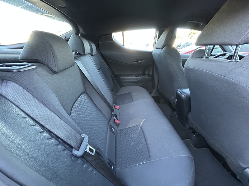 Photo 13 - Toyota C-HR