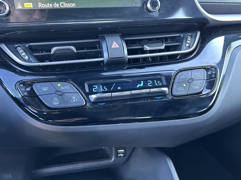Photo 17 - Toyota C-HR