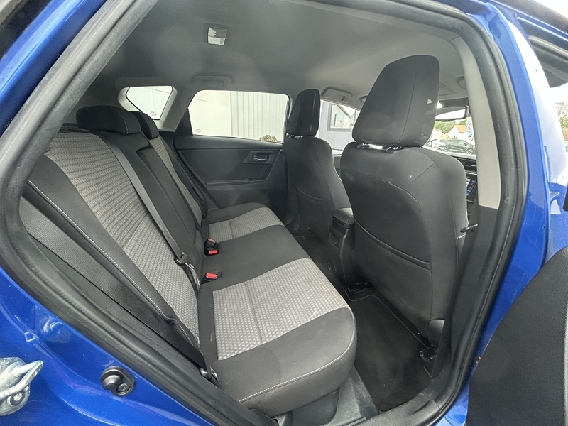 Photo 7 - Toyota Auris