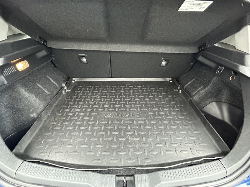 Photo 8 - Toyota Auris