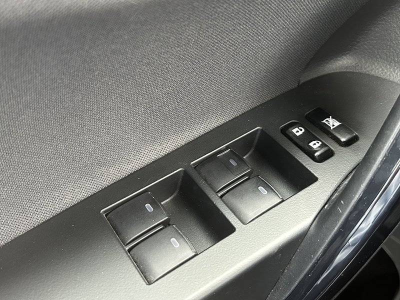 Photo 18 - Toyota Auris