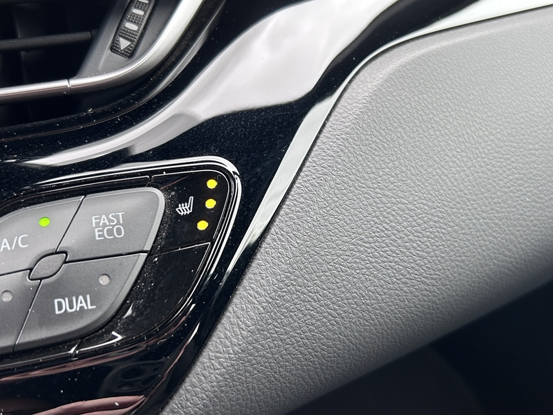 Photo 13 - Toyota C-HR