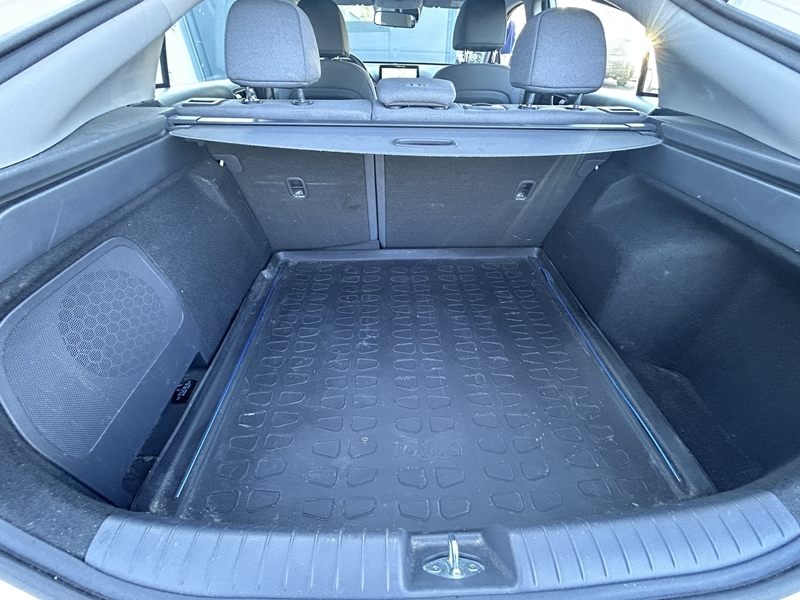 Photo 9 - Hyundai Ioniq