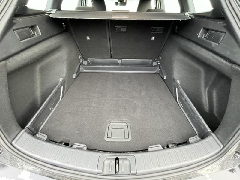 Photo 6 - Toyota Corolla Touring Spt