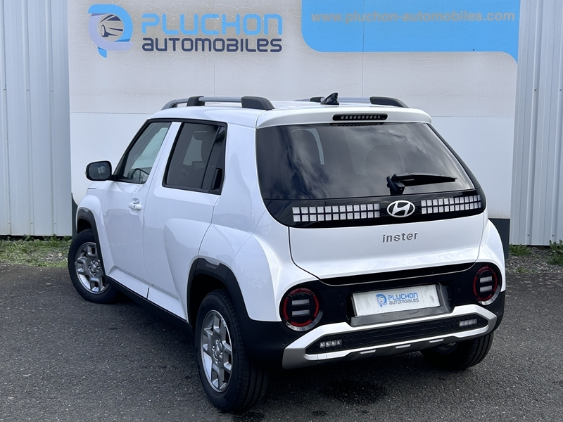 Photo 3 - Hyundai Inster