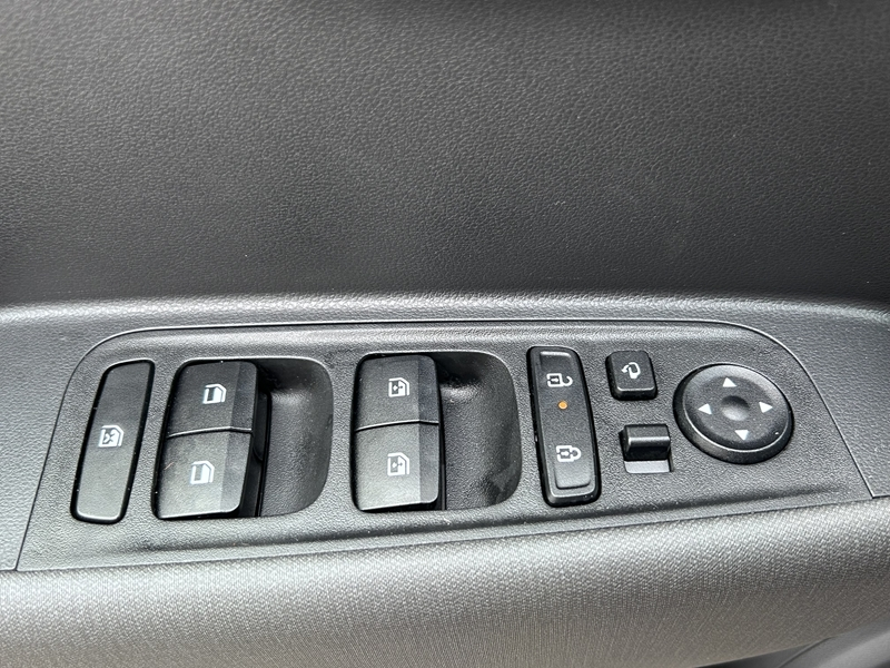 Photo 15 - Hyundai Inster