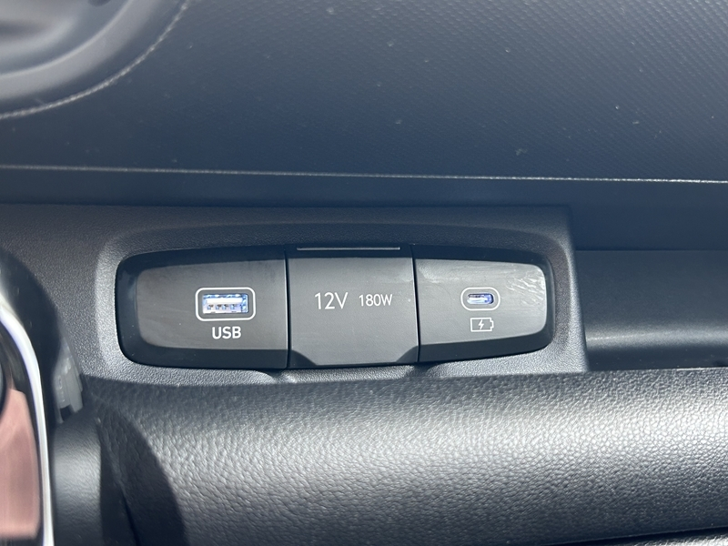 Photo 19 - Hyundai Inster